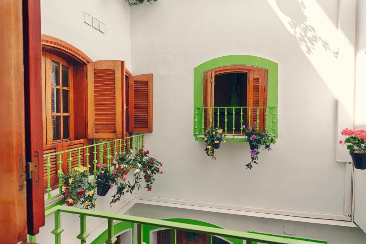 Charming Nerja Hostel Dış mekan fotoğraf